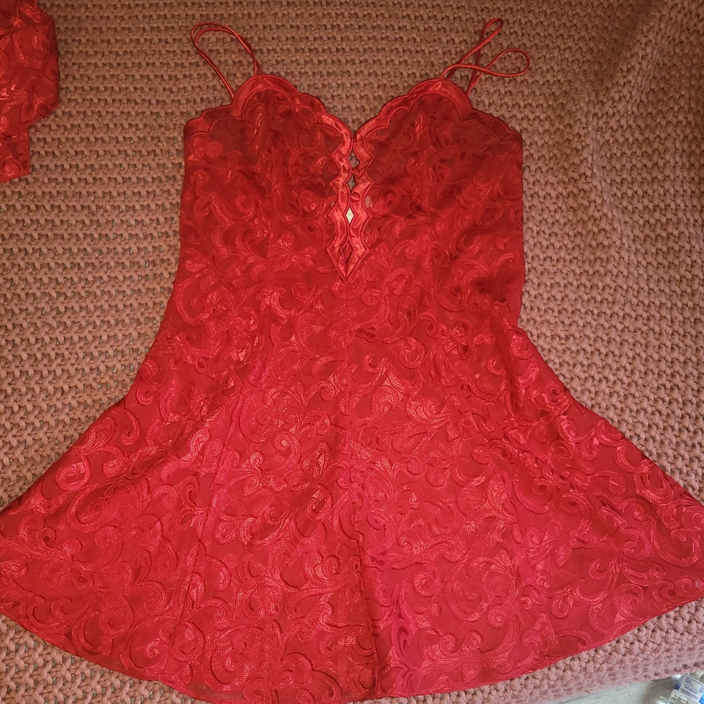 Vintage Red Lace Lingerie Dress With Robe